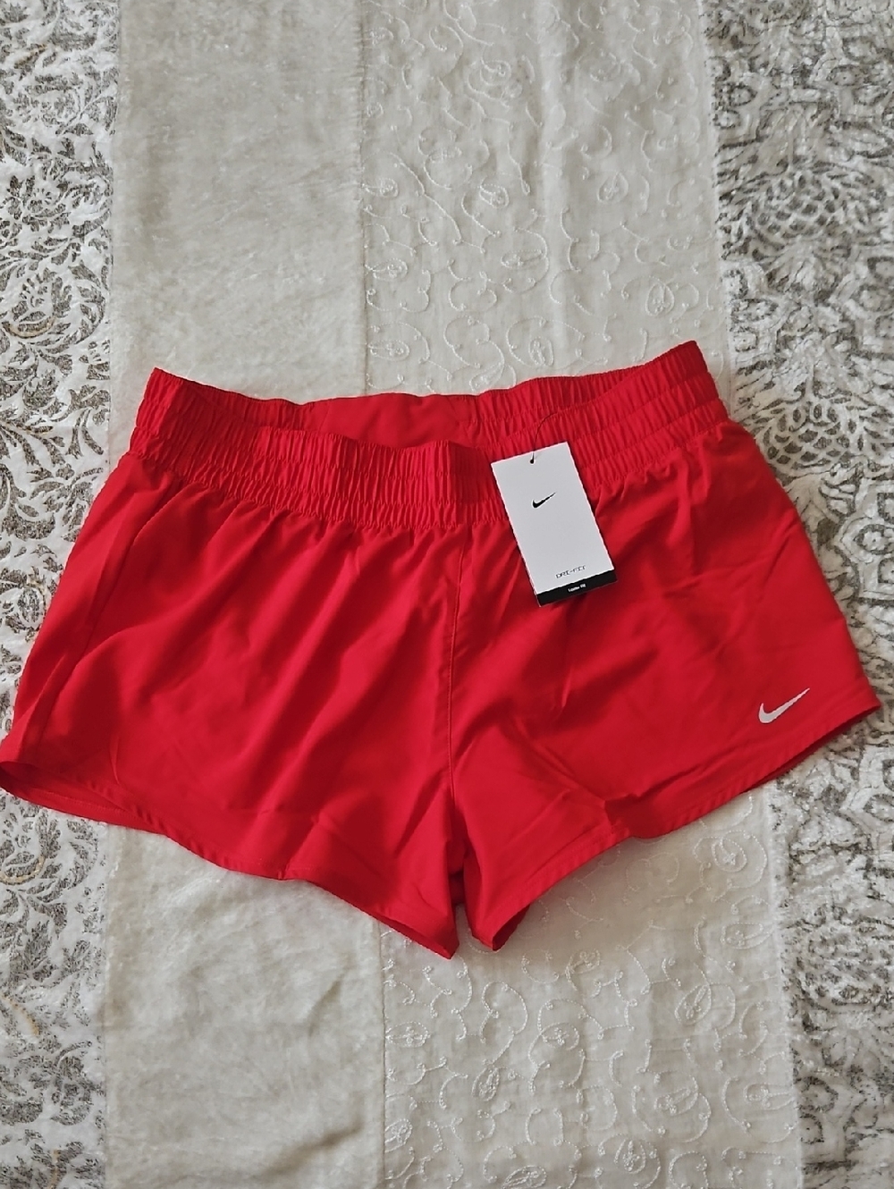 Nike Dri-Fit Women's Mid-rise 3" Brief Lined Shorts - LARGE